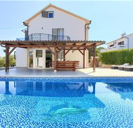 4 Bedroom Villa with Pool and Terrace near Malinska, Sleeps 8-10